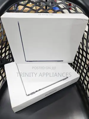 New Laptop Apple MacBook Air 2024 M3 13-Inch 8GB Apple M3 SSD 250GB