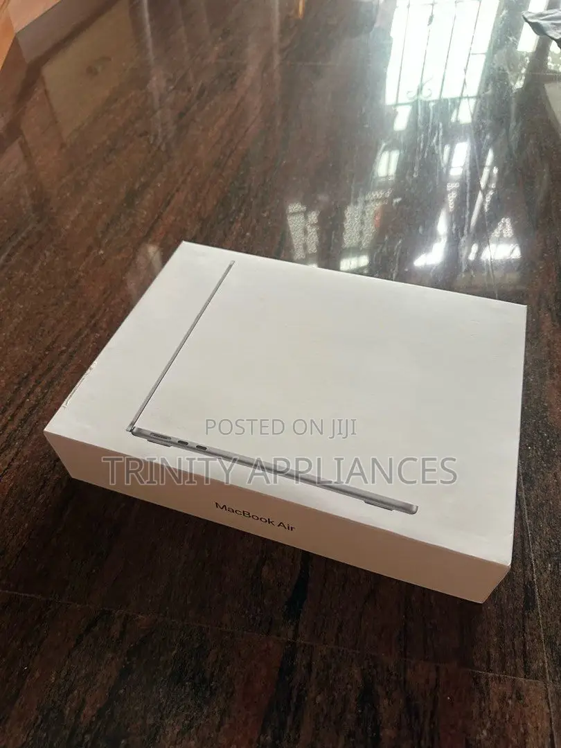 New Laptop Apple MacBook Air 2024 M3 13-Inch 8GB Apple M3 SSD 250GB