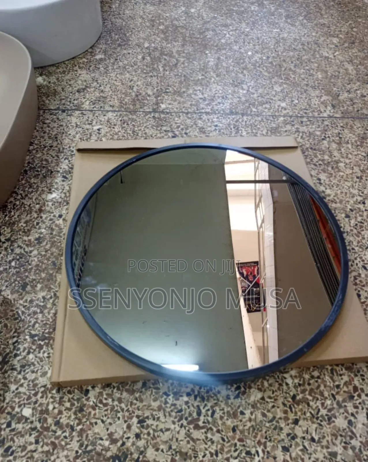 Modern Round Wall Mirror - 70x70cm/80x80cm, Frame, Large