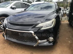 Photo - Toyota Mark X 2013 Black