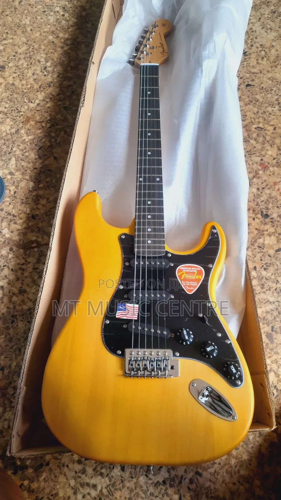 Right-Handed Fender 6 String Electric Sole Guitar