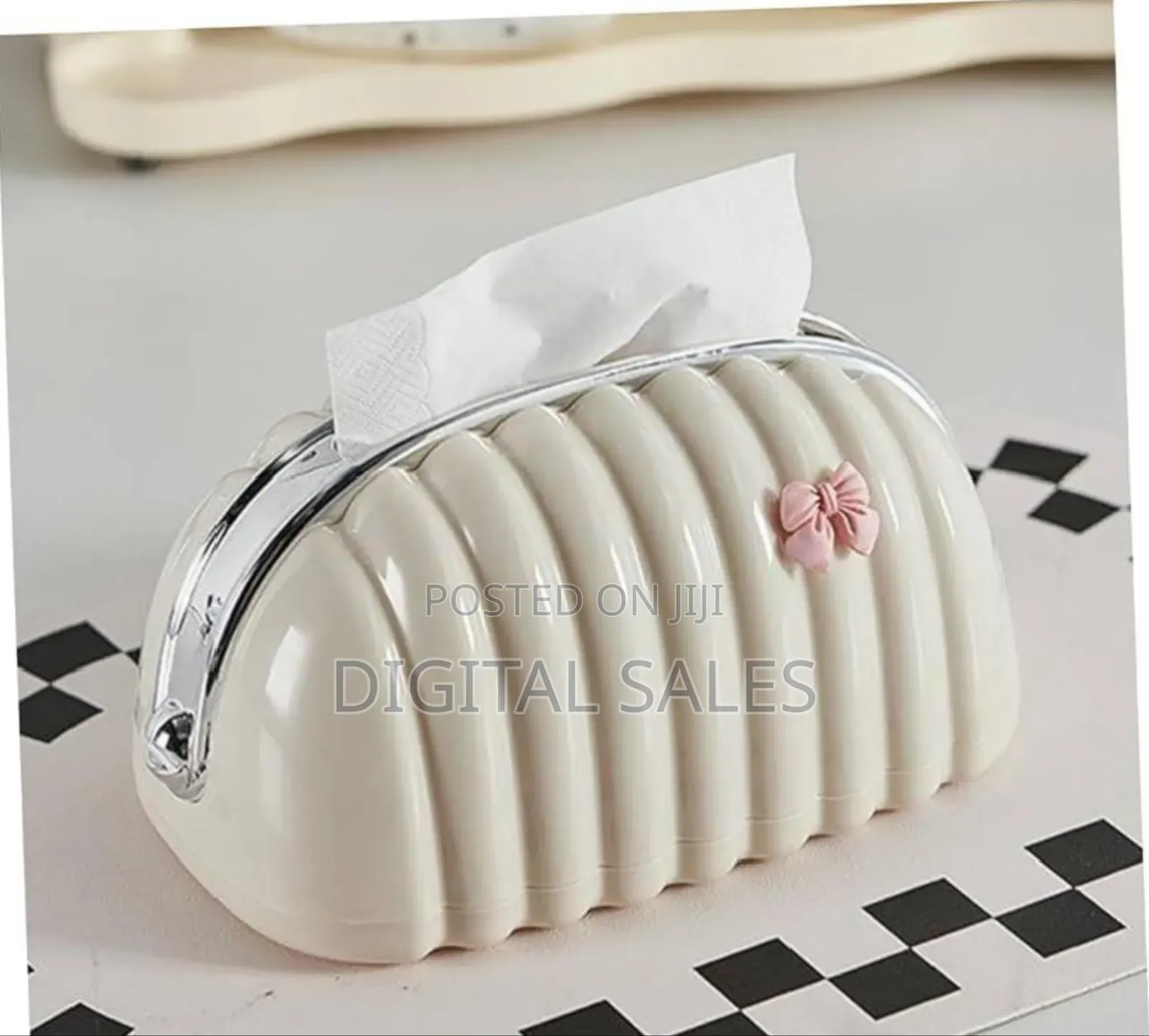 Hollow Creamy Shape Tissue Box,