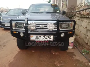Toyota Hilux 1998 Gray