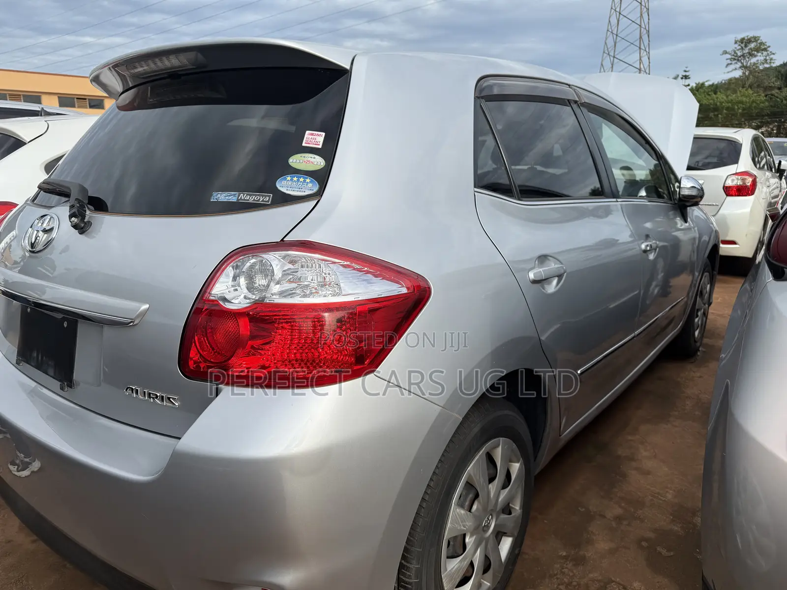 Toyota Auris 2011 Silver