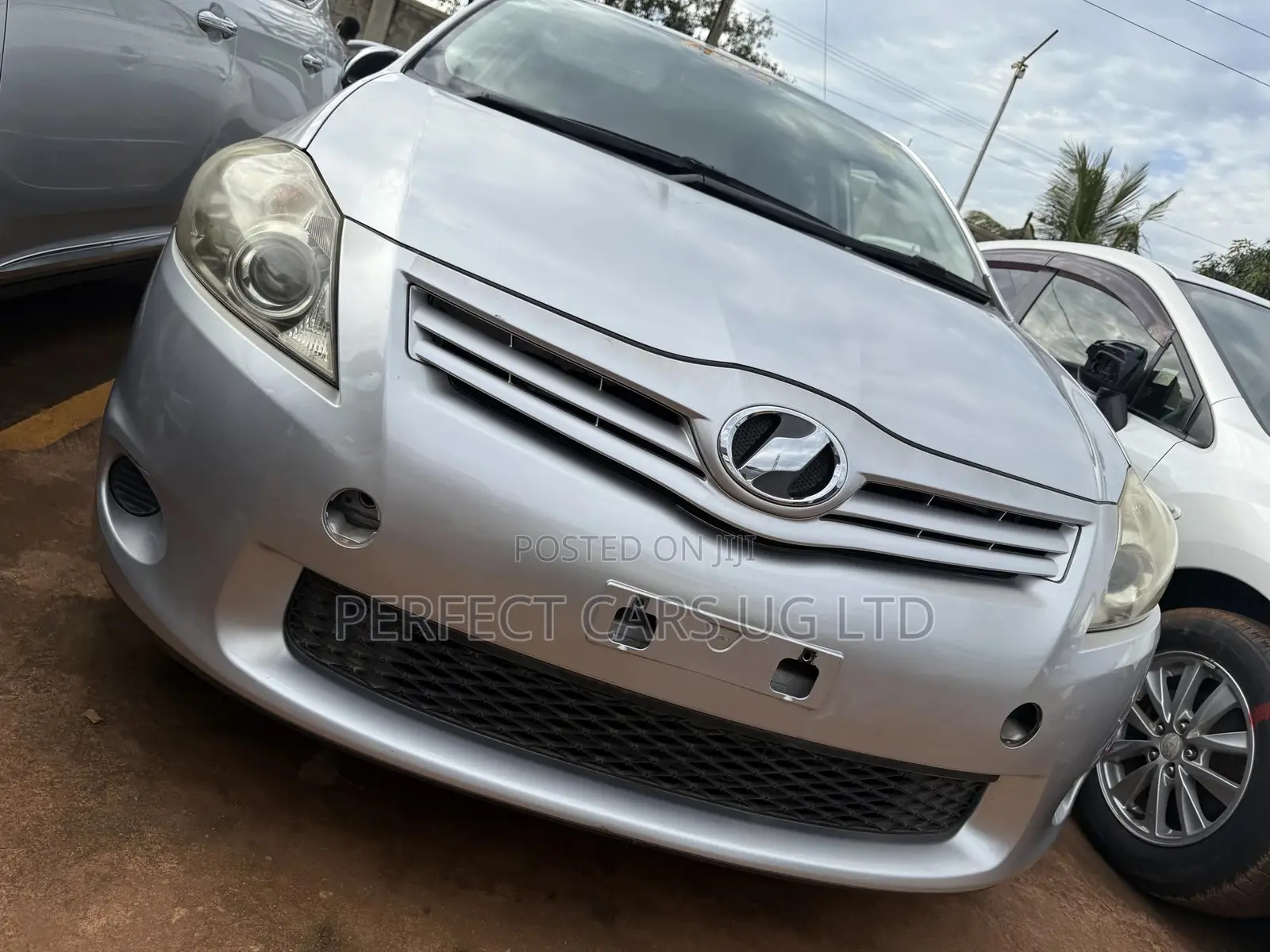 Toyota Auris 2011 Silver