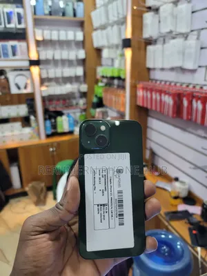 New Apple iPhone 13 128 GB Green