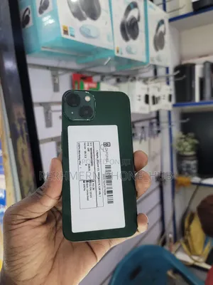 New Apple iPhone 13 128 GB Green