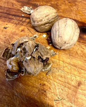 Photo - Wall Nuts Per Kilogram