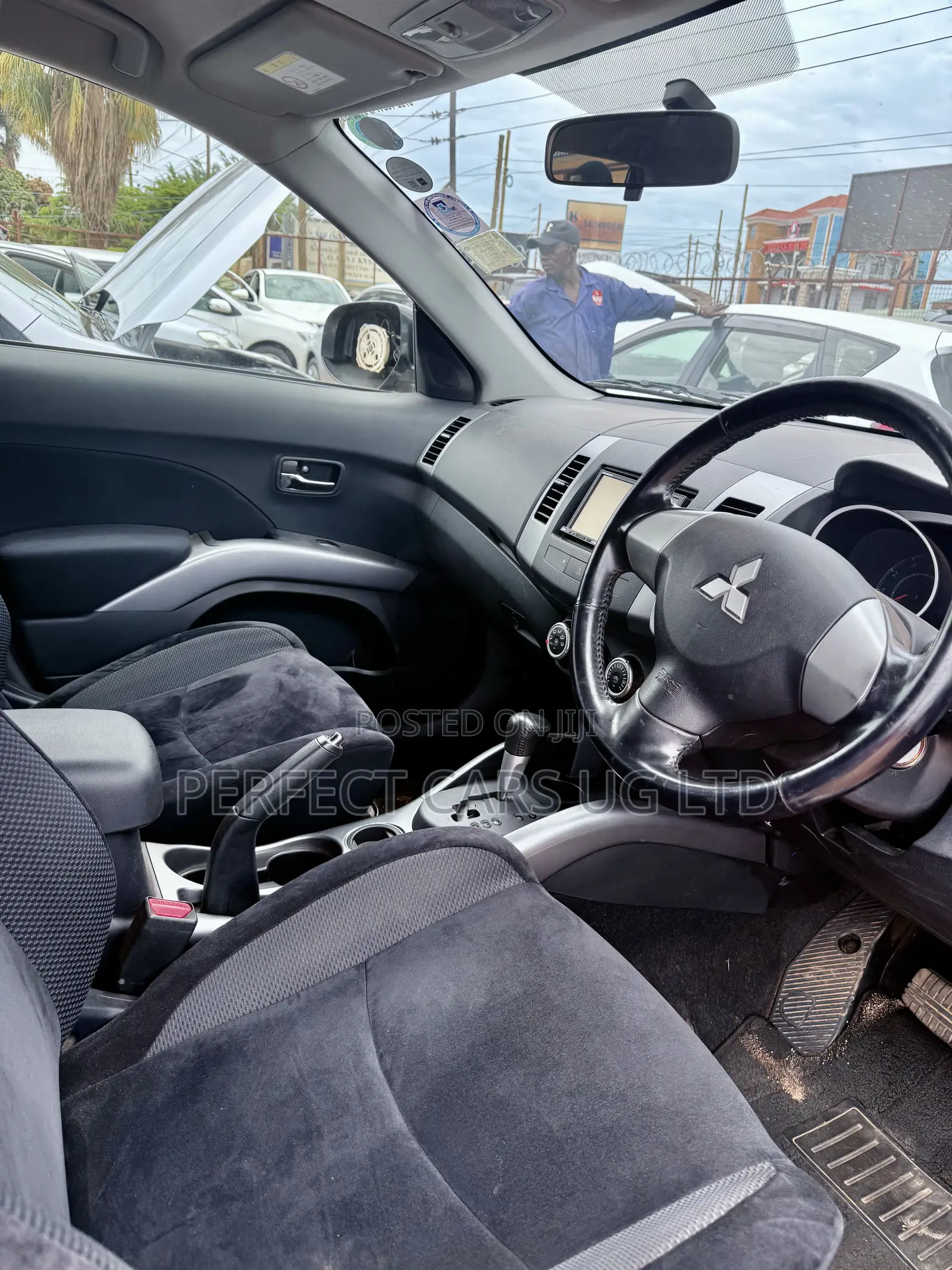 Mitsubishi Outlander 2011 Silver
