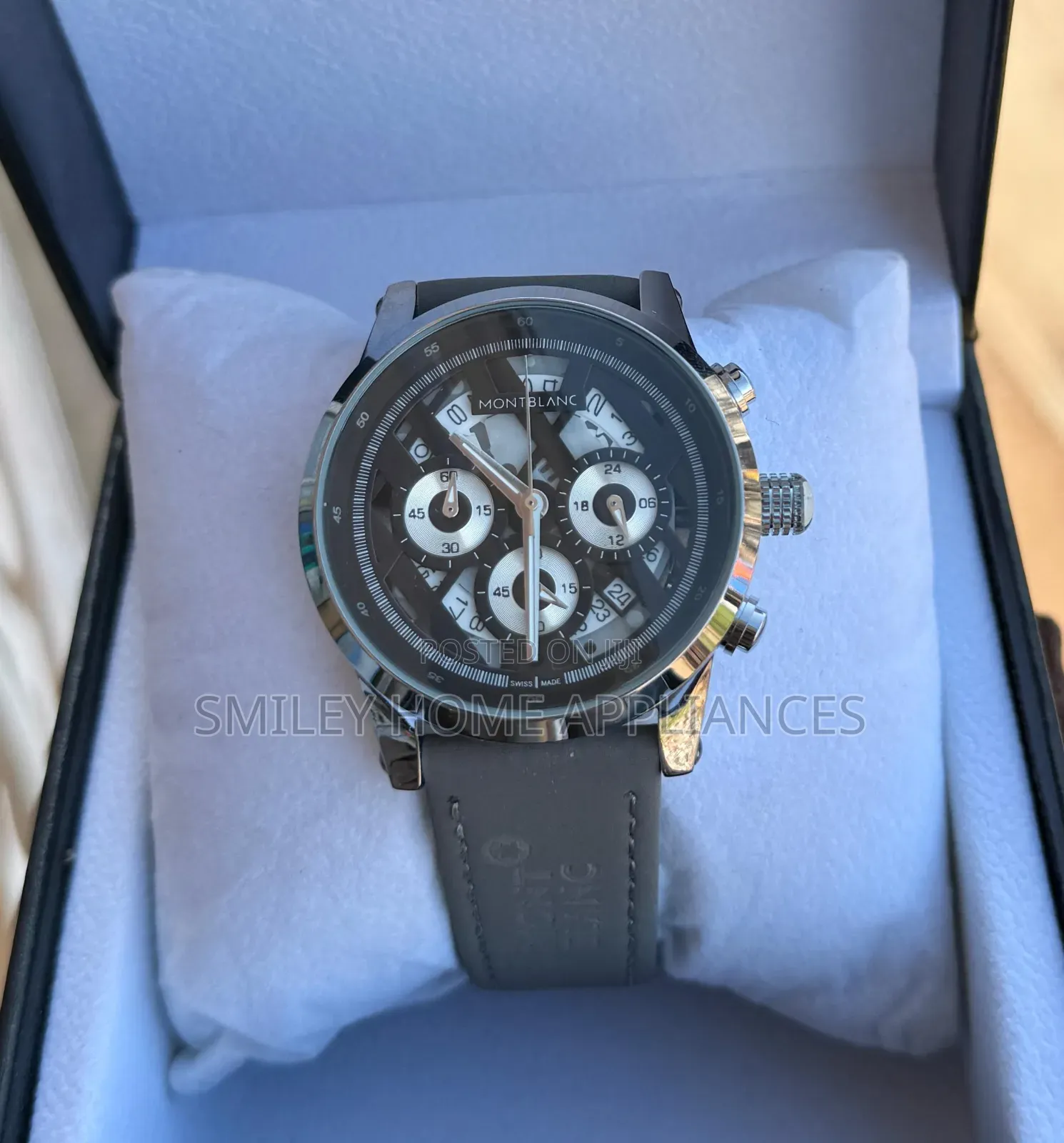 Montblanc Unisex Classy Analog Wrist Watch With Leather