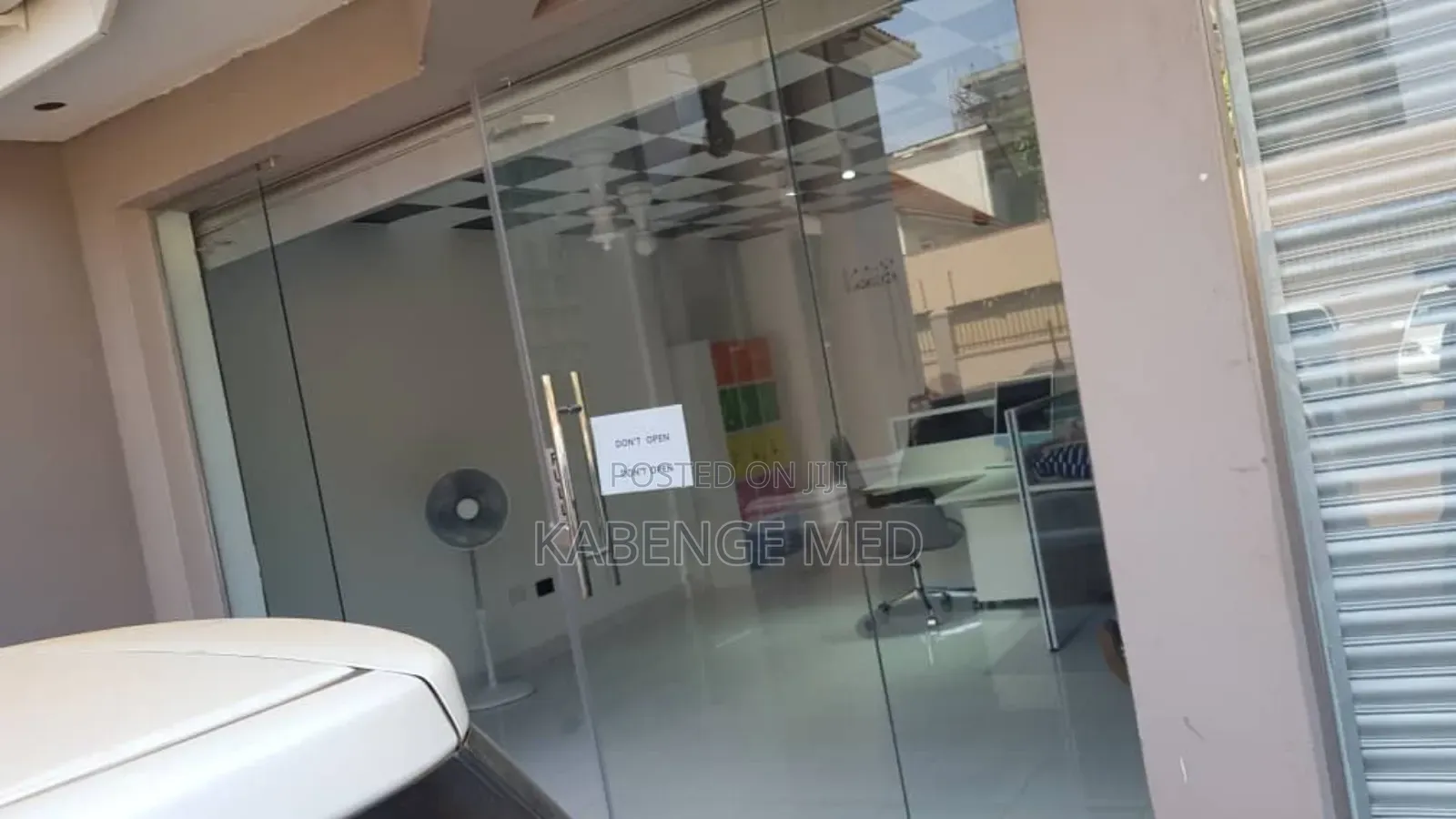 Frameless Glass Doors