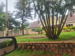 4bdrm Bungalow in Kololo Property, Central Division for rent
