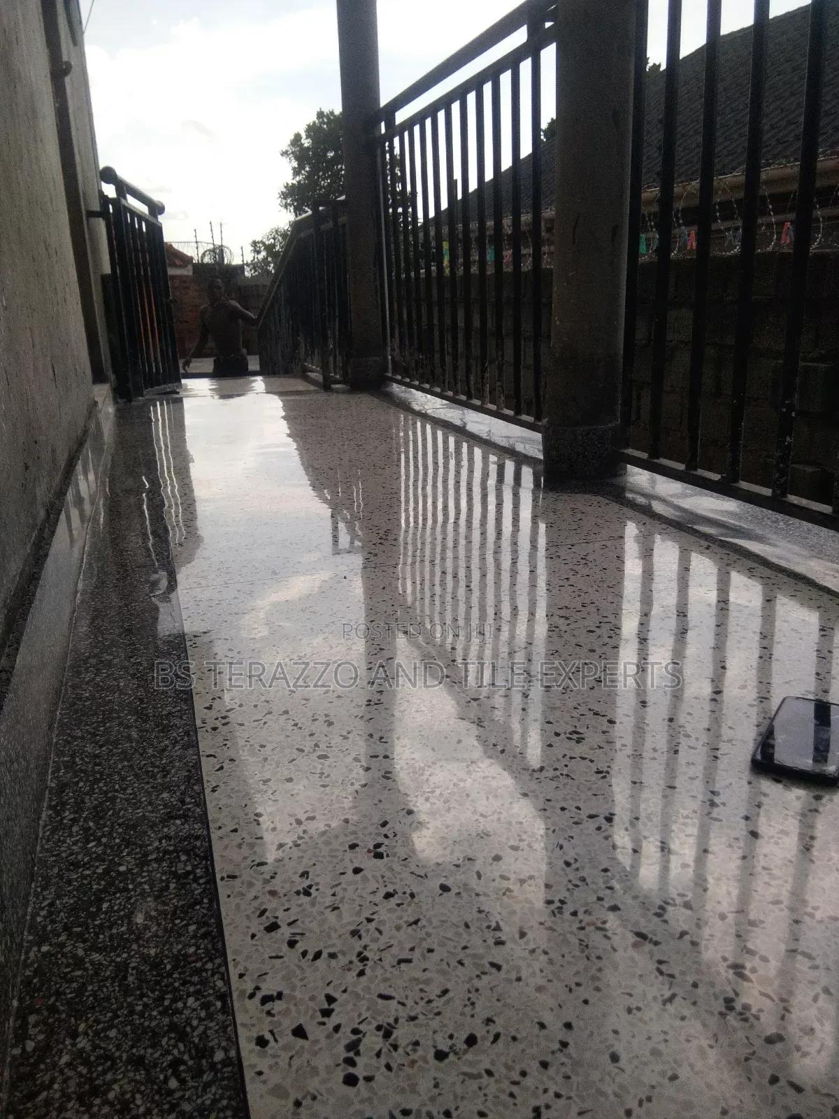 Terrazo 3000 Mirrored