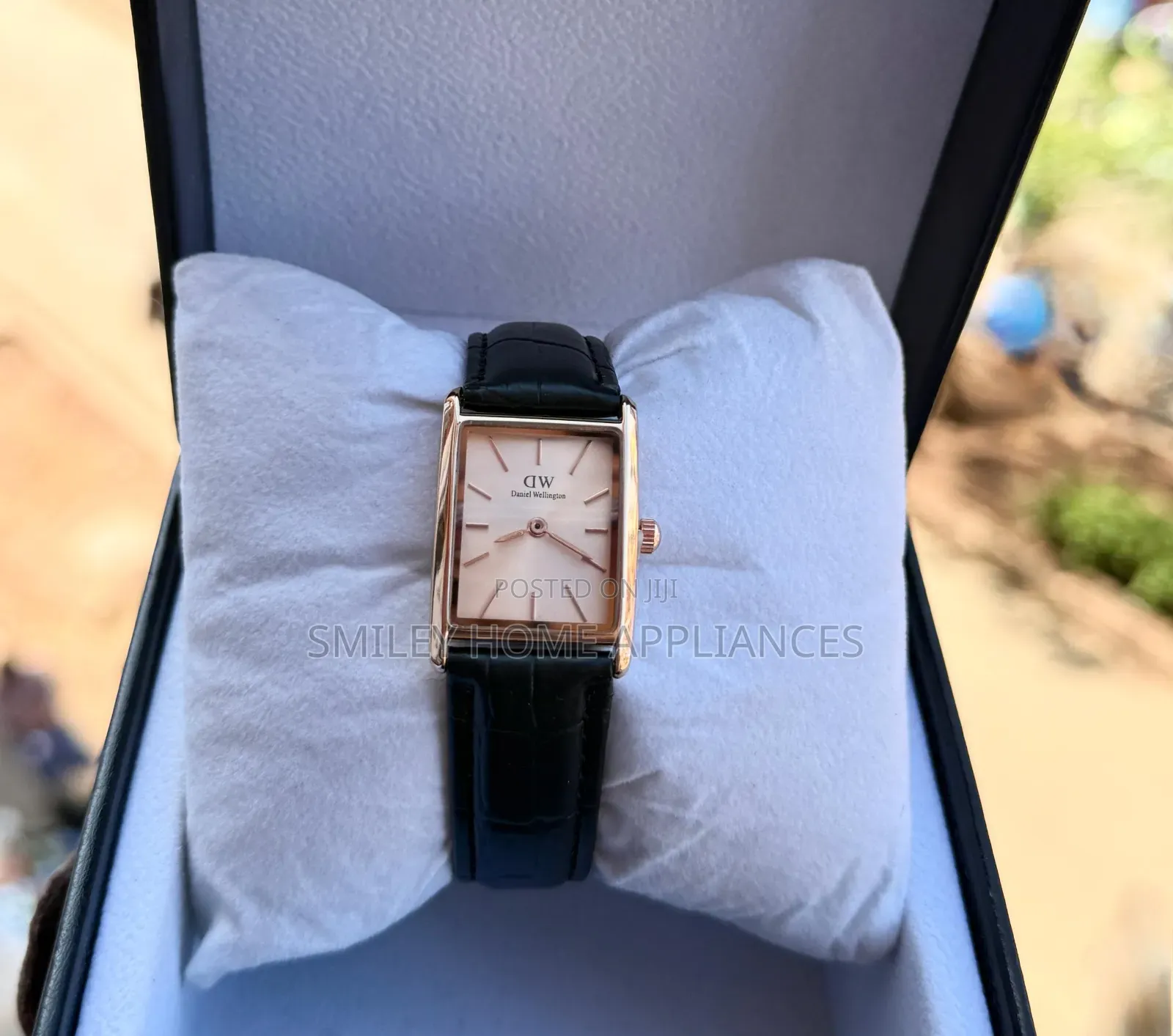 Daniel Wellington Ladies Watch Black Leather With Face White