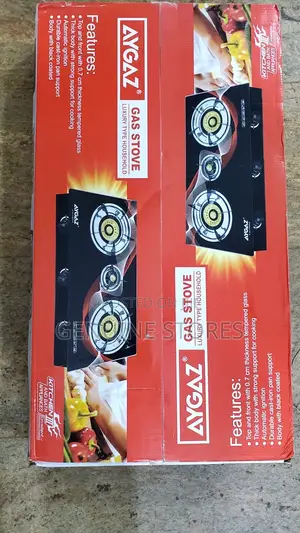3 Plate Gass Cooker Stove With a Glass Surface.