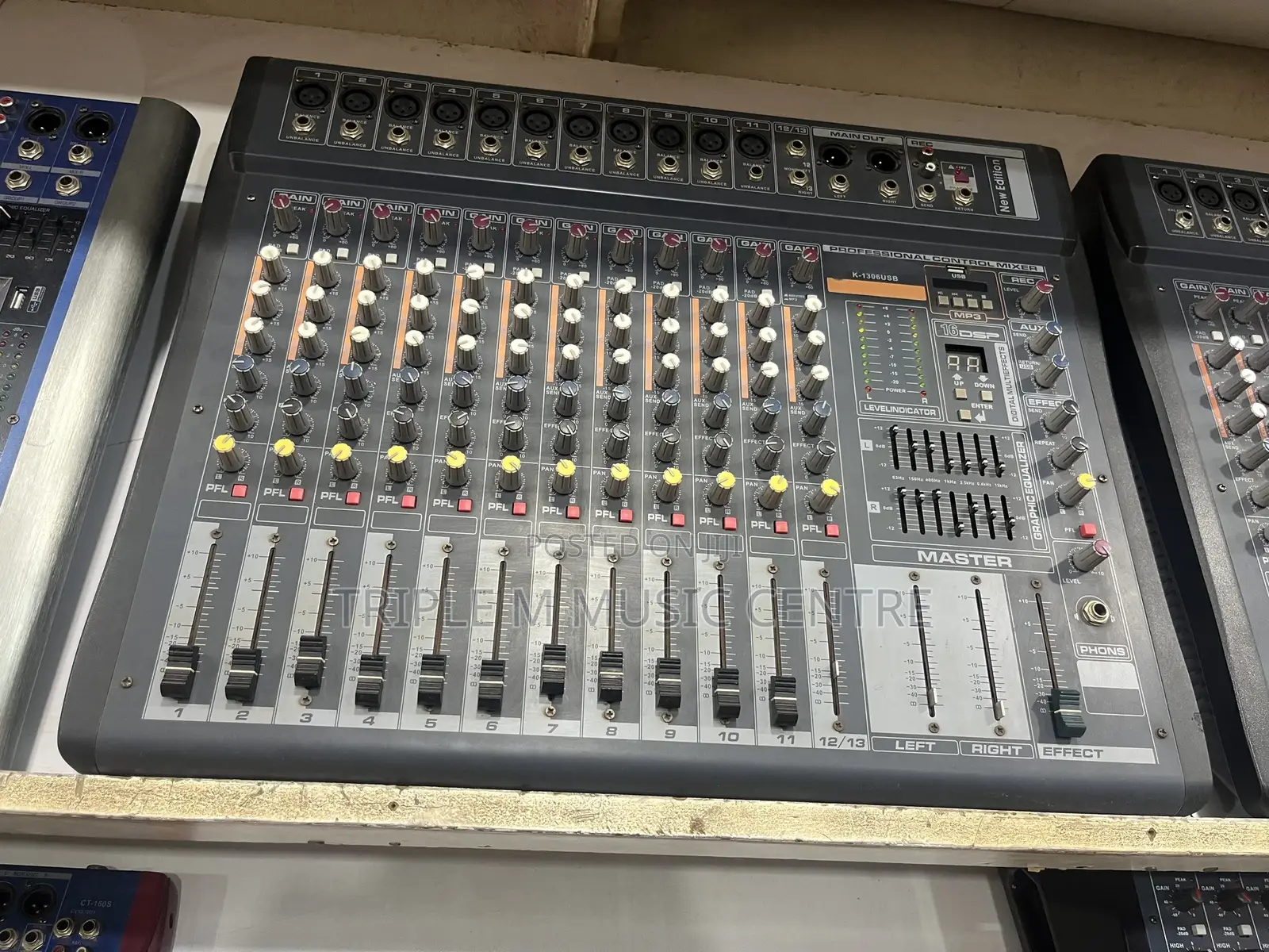 Yamaha Live Mixer 12 Channels
