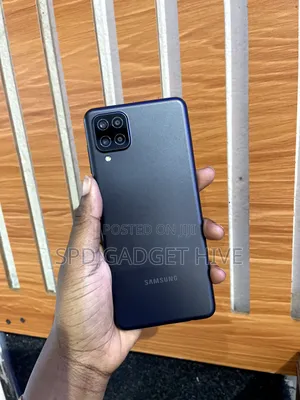 Samsung Galaxy A12 64 GB Black