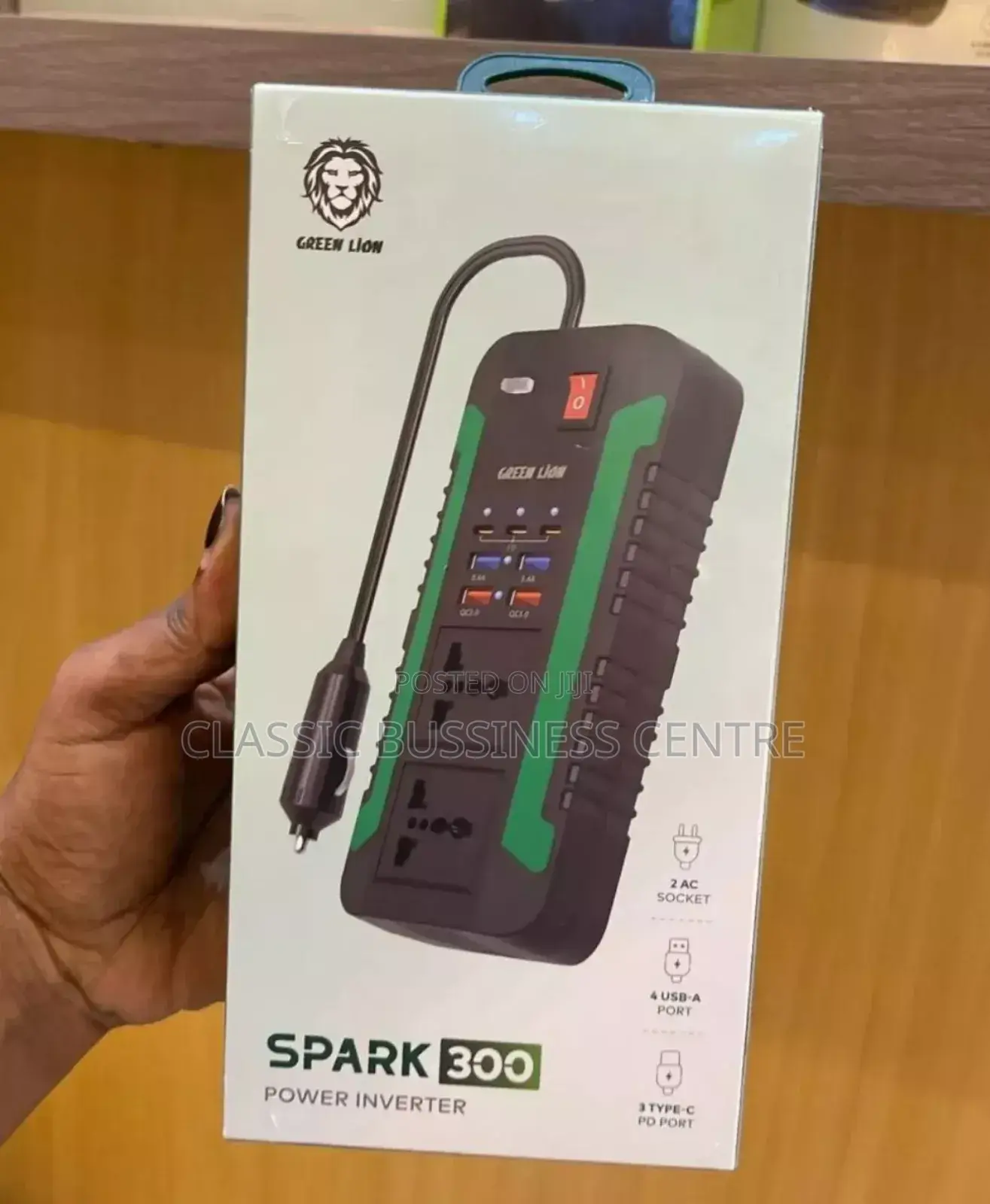 Spark 300 Car Inverter Green Lion