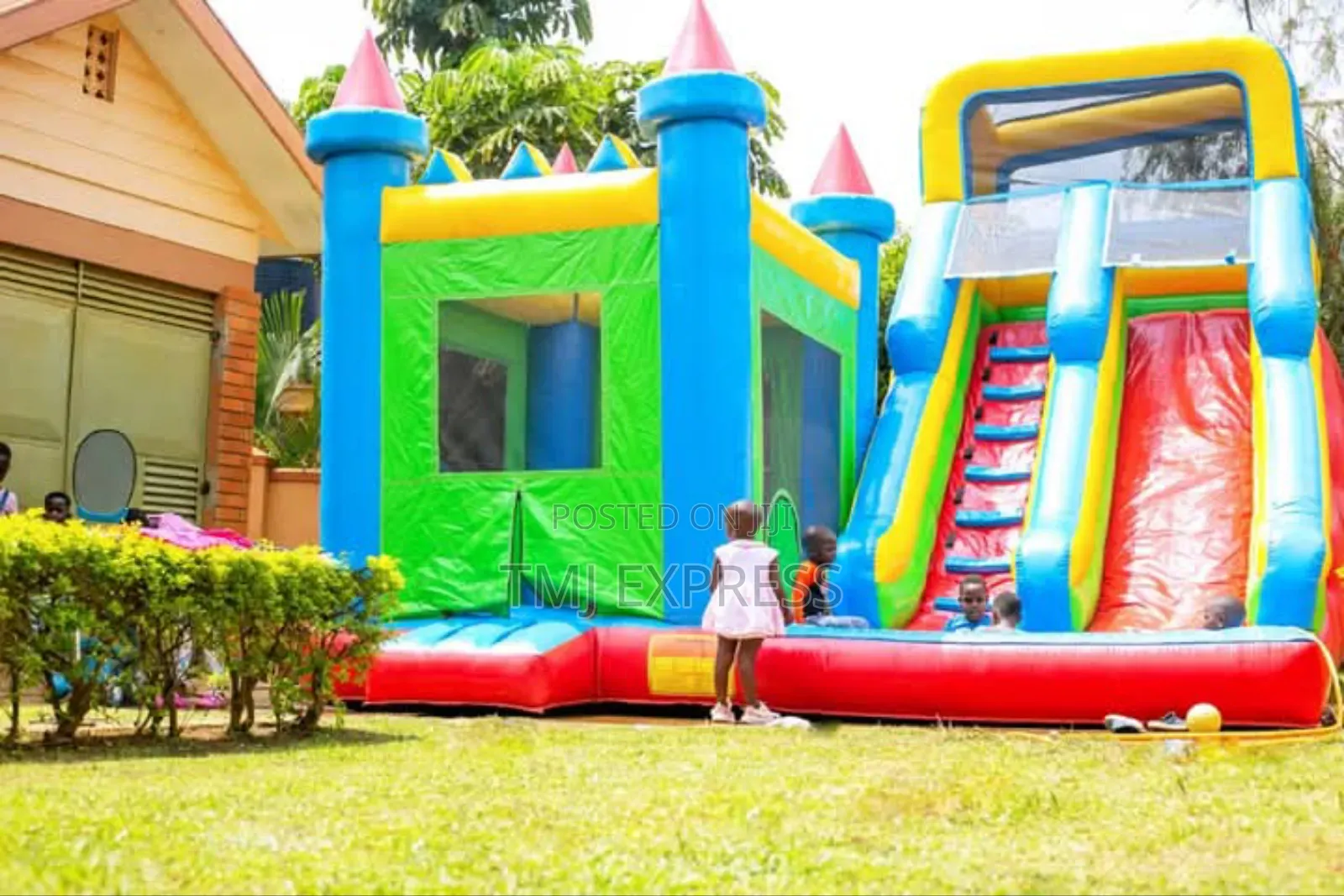Bouncing Castles for Hire Per Day