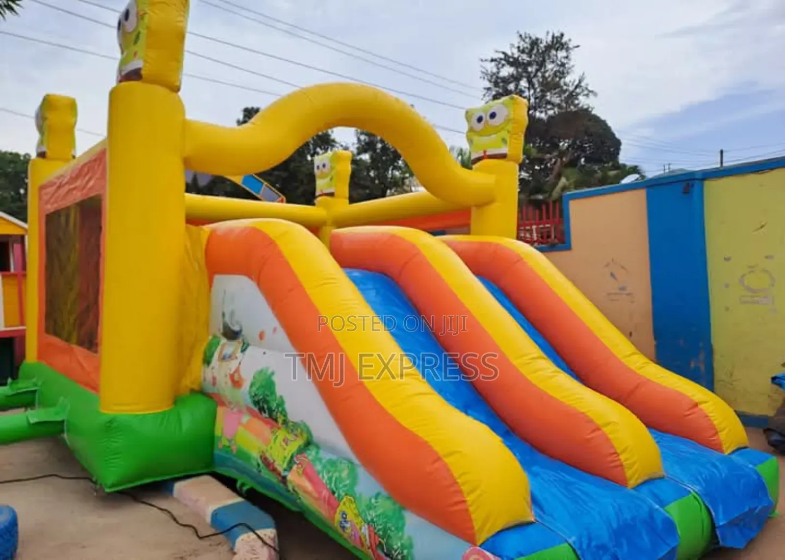 Bouncing Castles for Hire Per Day