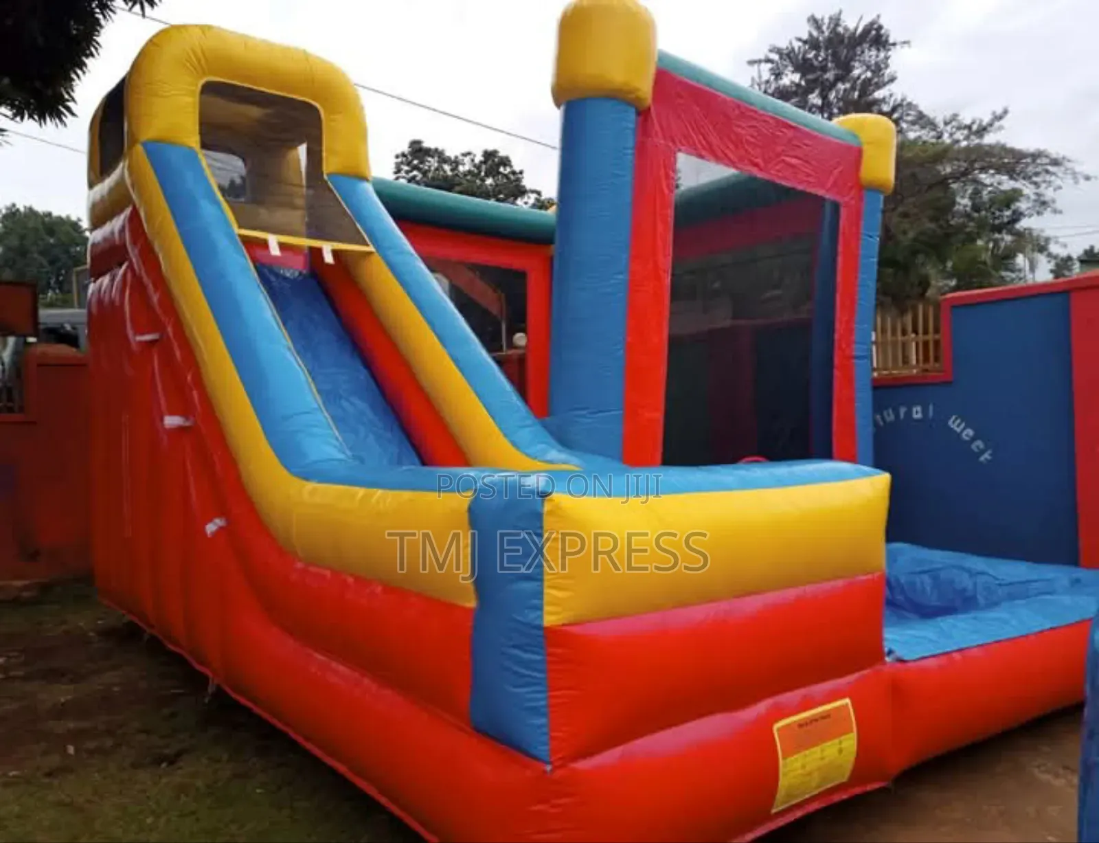 Bouncing Castles for Hire Per Day
