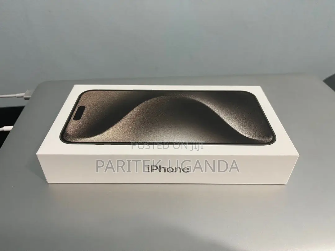 New Apple iPhone 15 128 GB Black