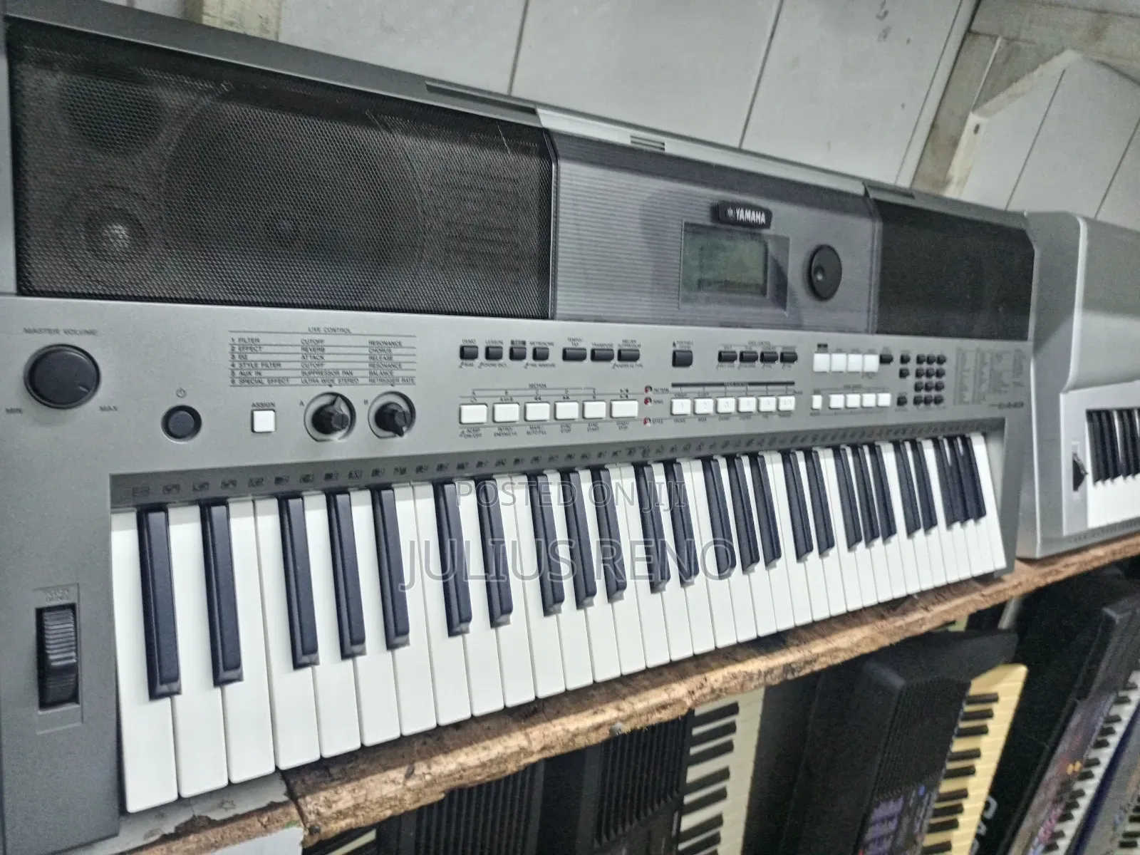 Yamaha Psre 443