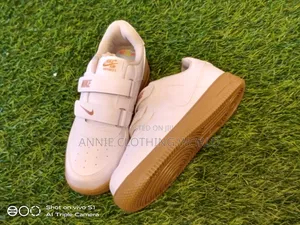 Brown Sole White