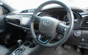 Toyota Hilux Revo Double Cab Petrol 2.7 RWD 2018 Blue