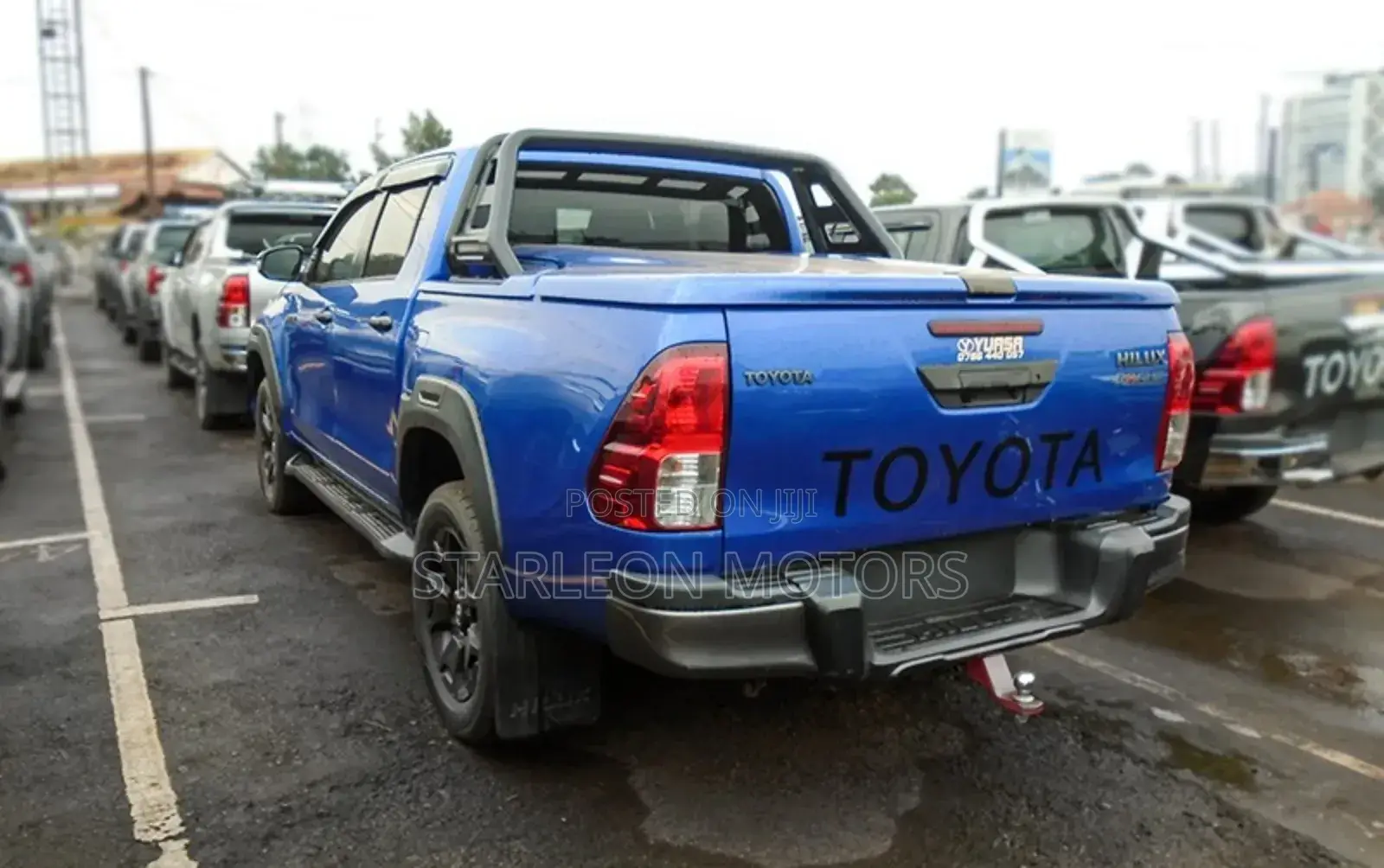 Toyota Hilux Revo Double Cab Petrol 2.7 RWD 2018 Blue