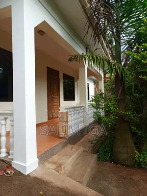 Photo - 3bdrm Chalet in Kololo Property, Central Division for rent