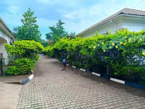 3bdrm Chalet in Kololo Property, Central Division for rent