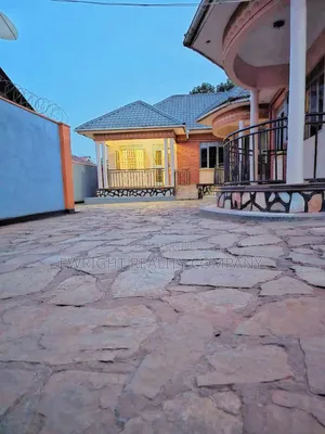 Airbnb at Kyanja 3 Bedroom