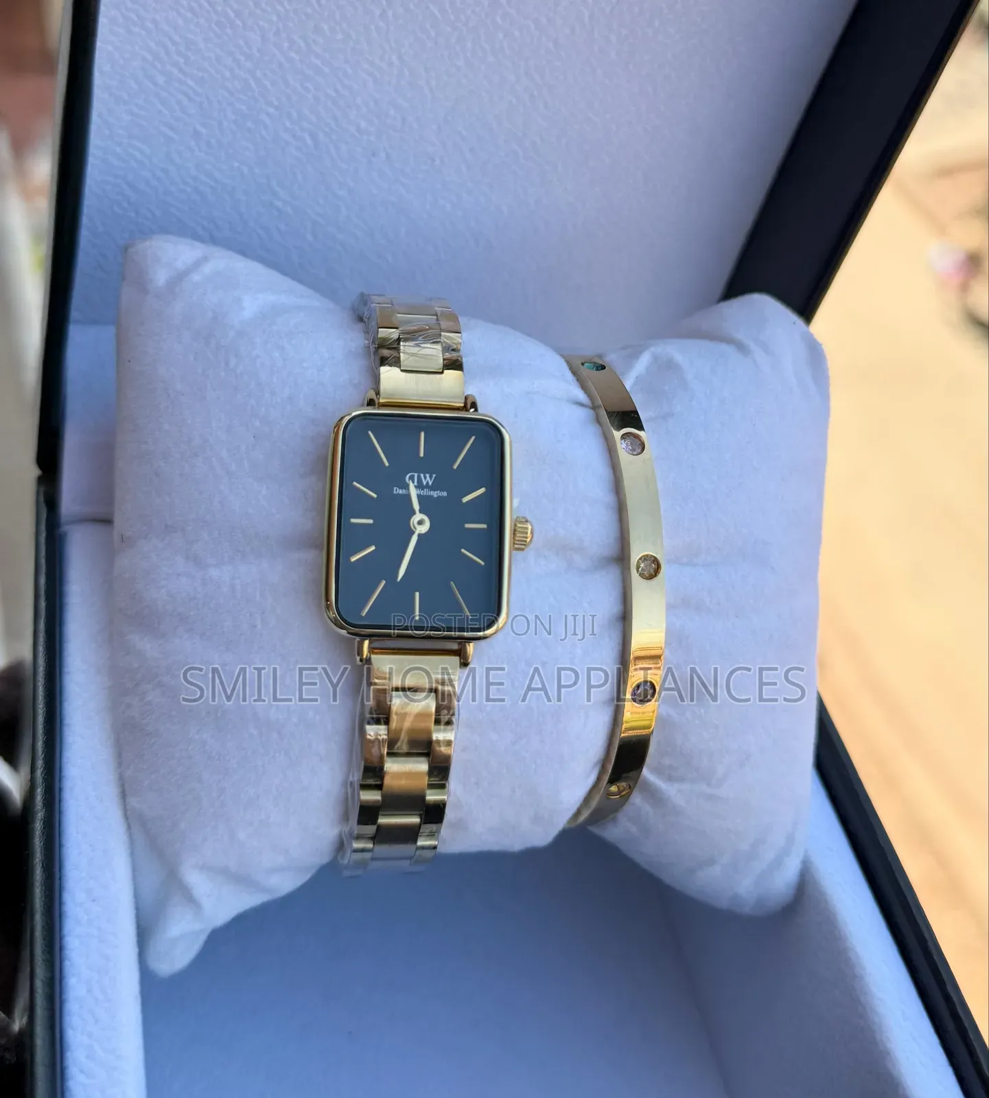 Pure Golden Daniel Wellington Ladies Fashionable Wrist Watch