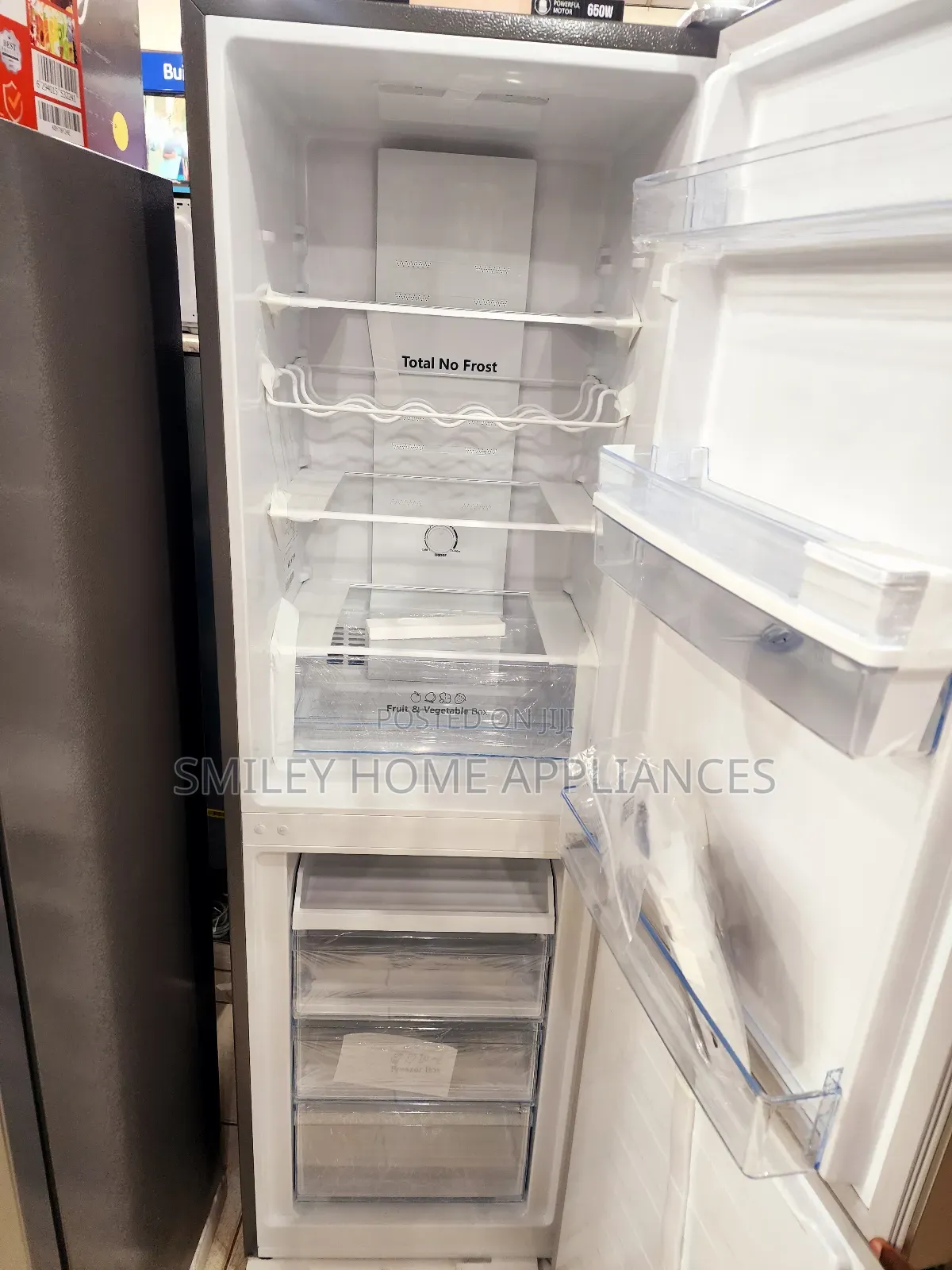 Hisense Frost Free Refrigerator 390ltrs With a Wine Shelf