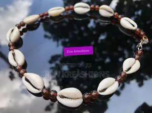 Cowrie Shells Necklace for Men and Women