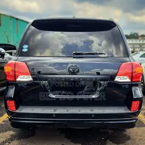 Toyota Land Cruiser 4.6 V8 ZX 2015 Black