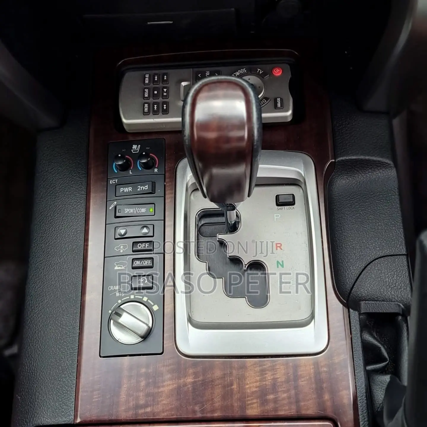 Toyota Land Cruiser 4.6 V8 ZX 2015 Black