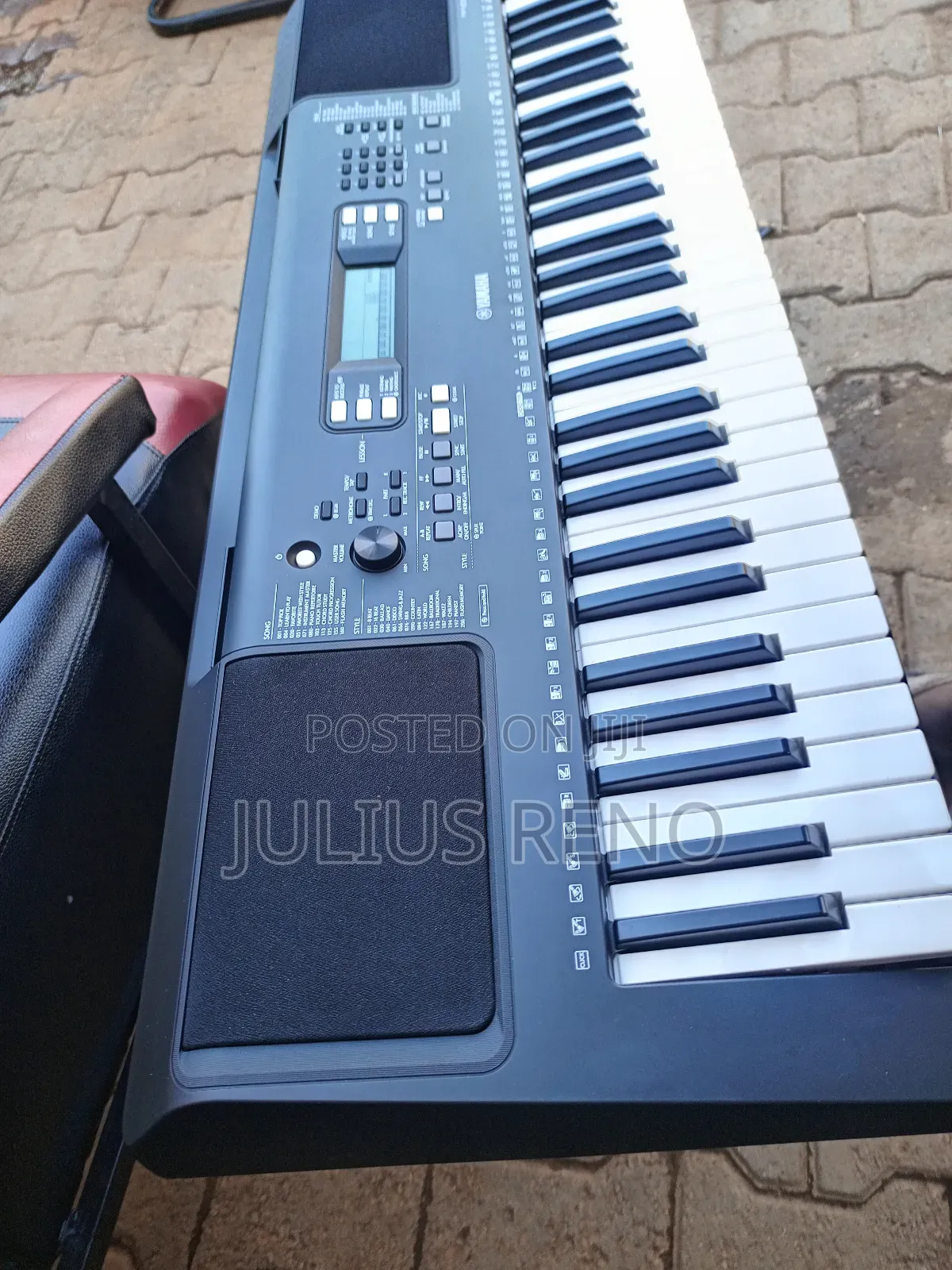 Yamaha PSR E 373