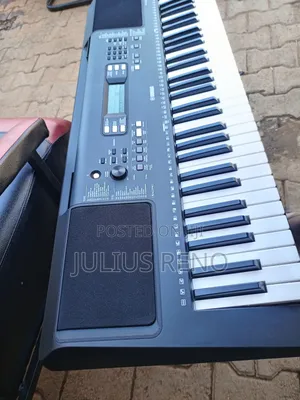 Yamaha PSR E 373