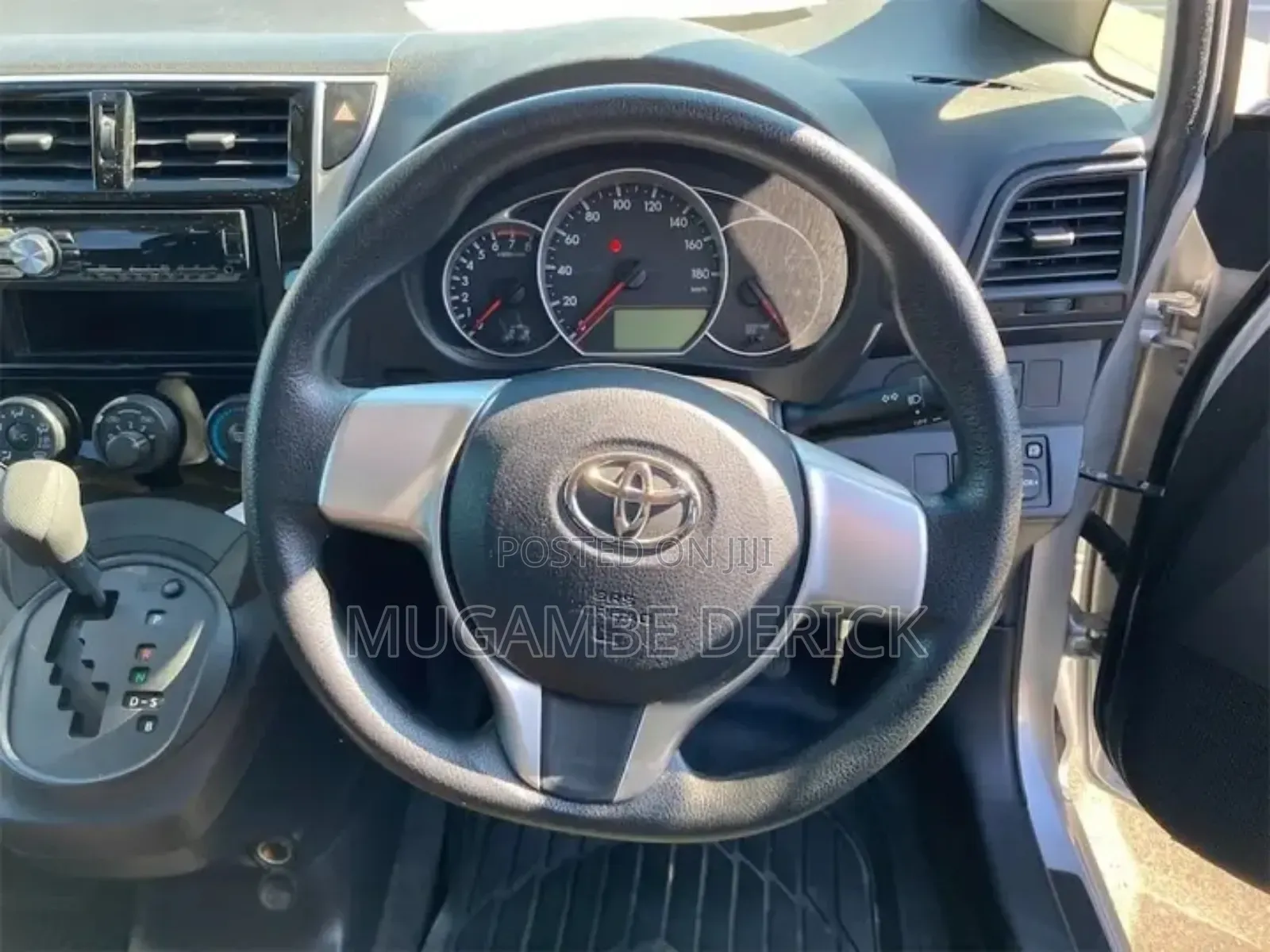 Toyota Ractis 2012 Silver