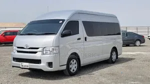 Photo - Toyota HiAce 2017 White