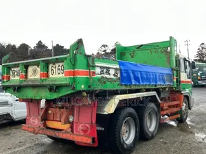 Hino Dumper