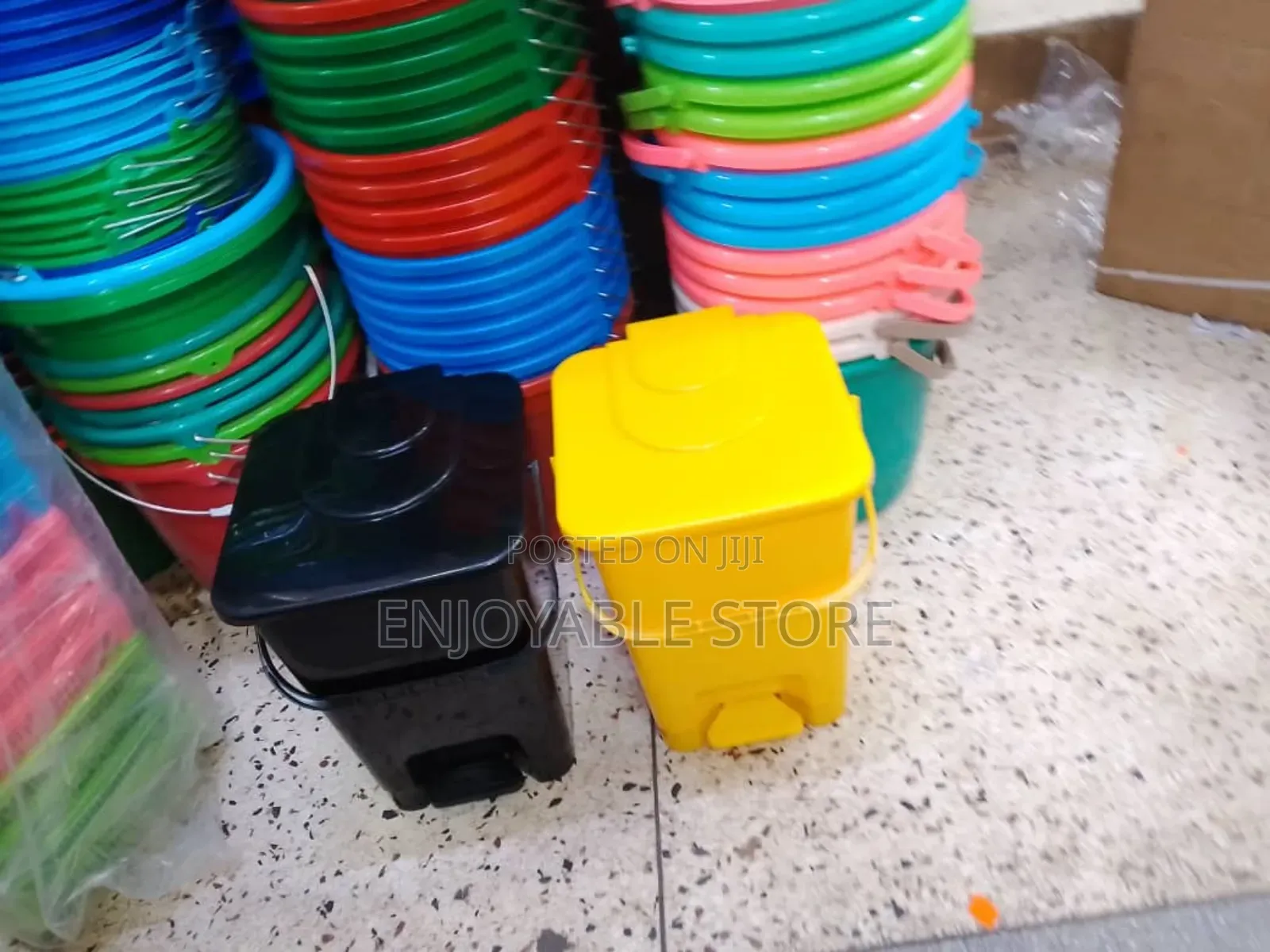 Hard Plastic Dust Bins 20ltrs