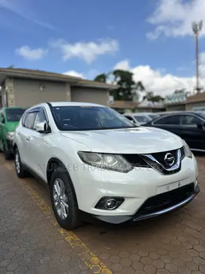 Nissan X-Trail 2.0 Petrol AWD 2016 White