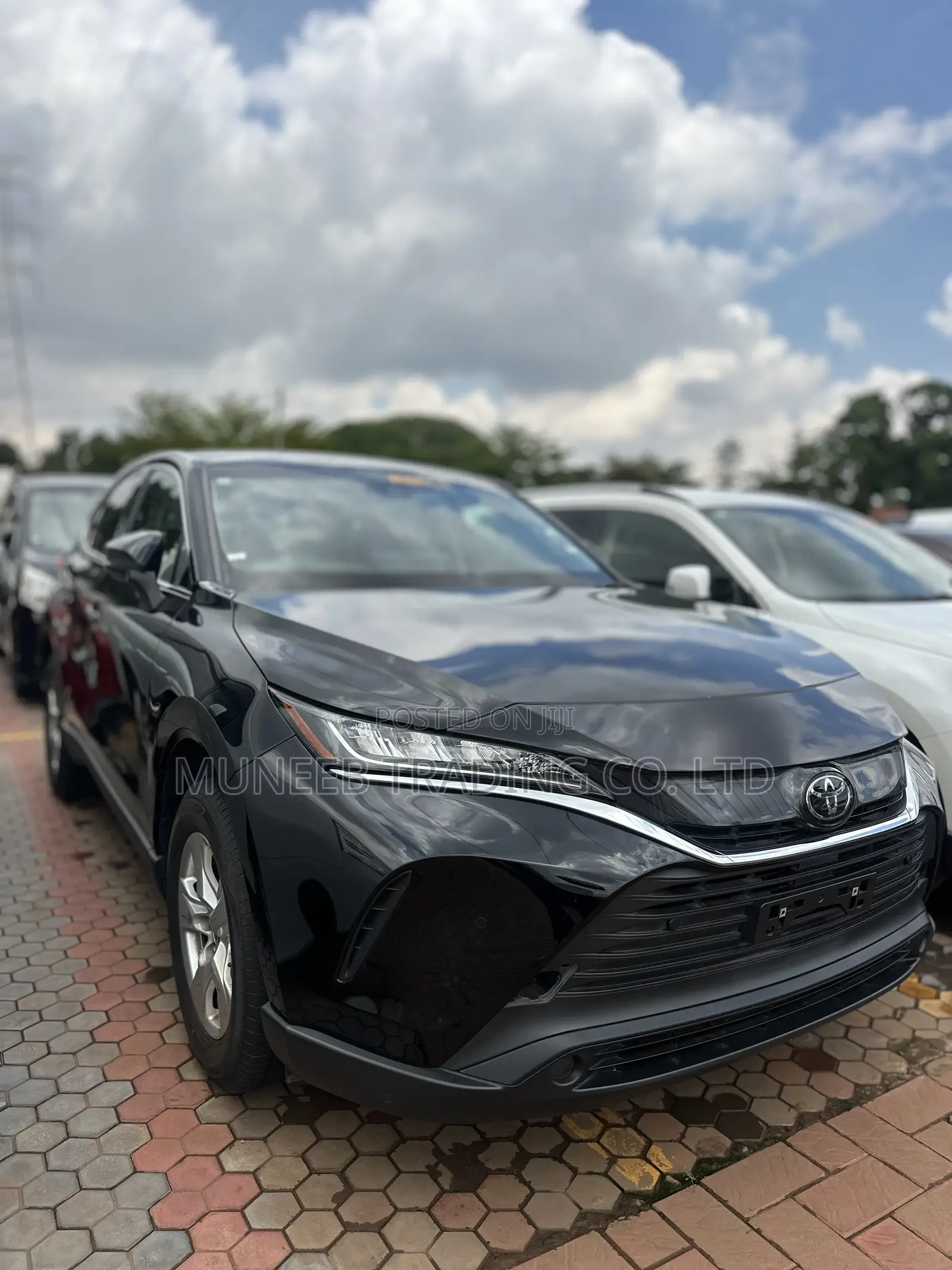 Toyota Harrier 2.0 2021 Black