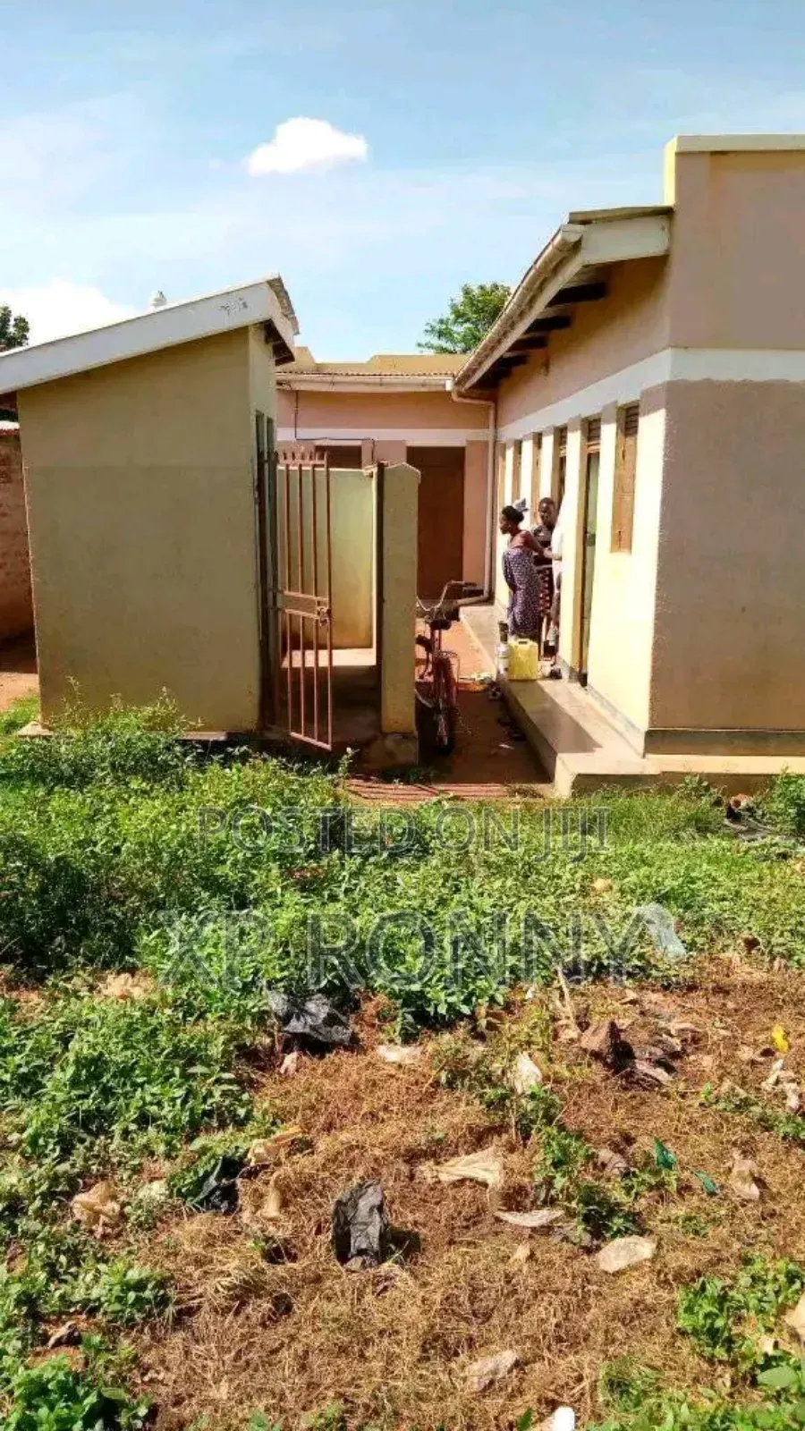 Furnished 6bdrm House in Lira for sale
