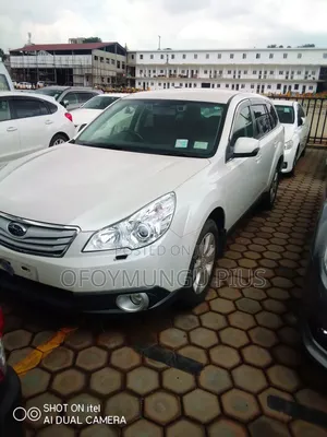 Subaru Outback 2012 Off white