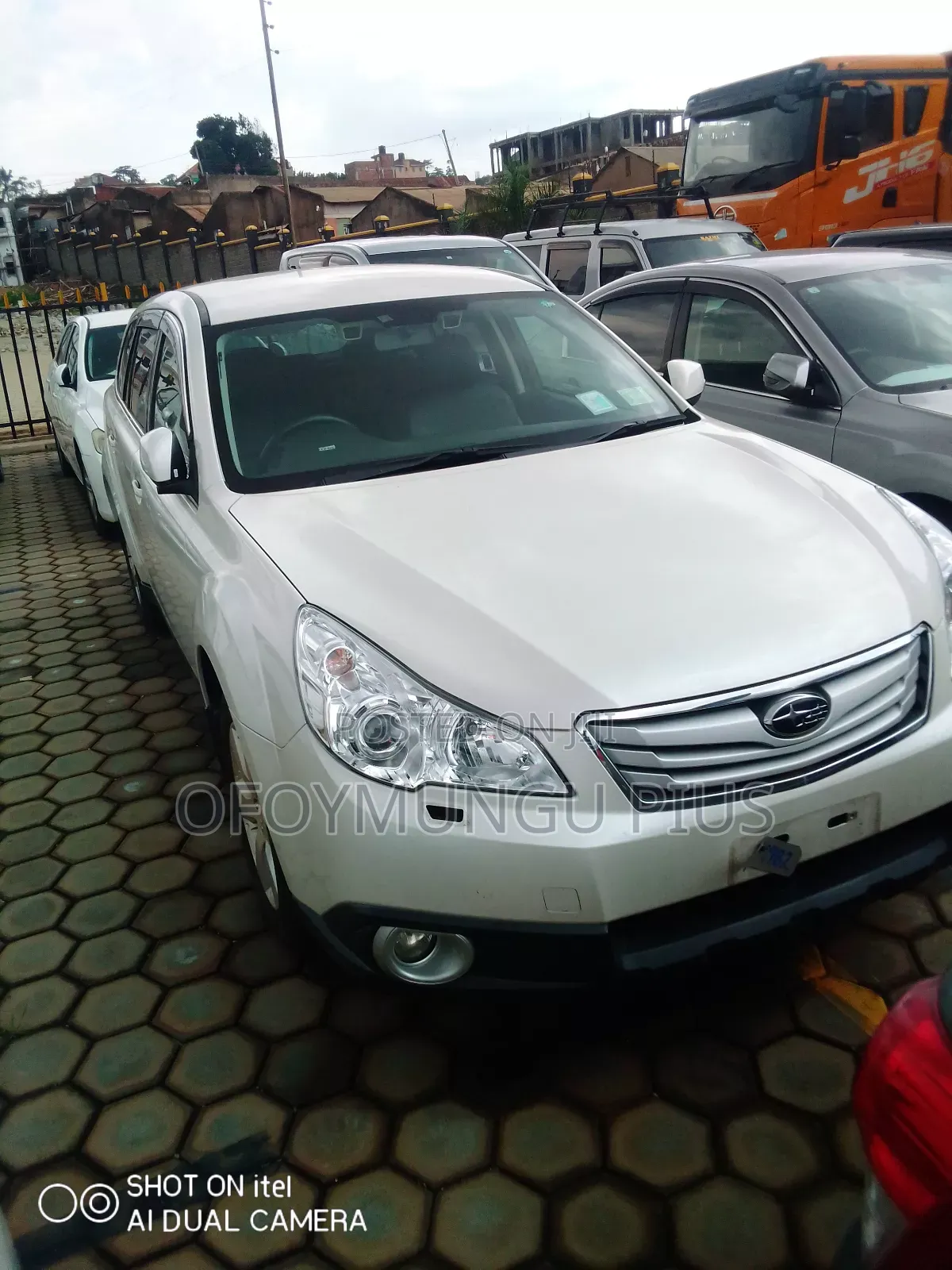 Subaru Outback 2012 Off white