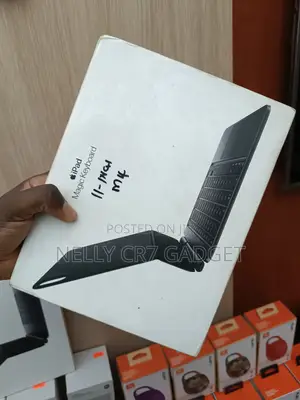 Magic Keyboard 11 Inches